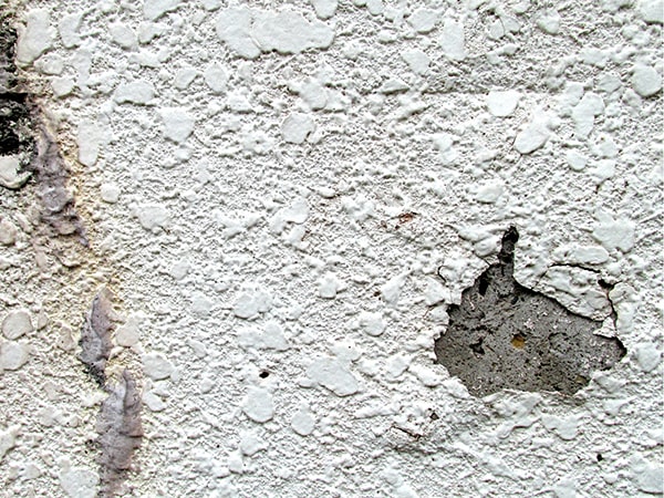 塗膜の膨れや剥離